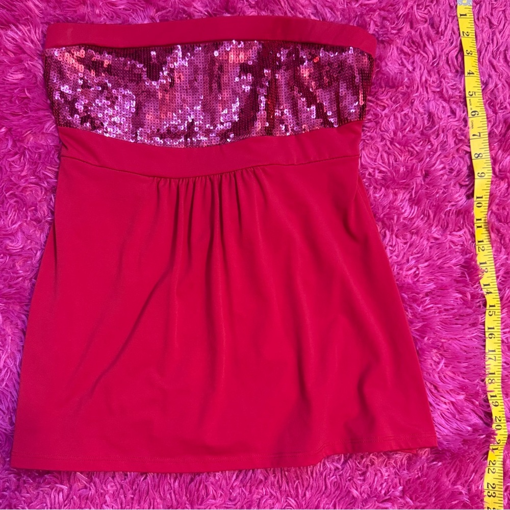 Fleurish Vibrant Red Top